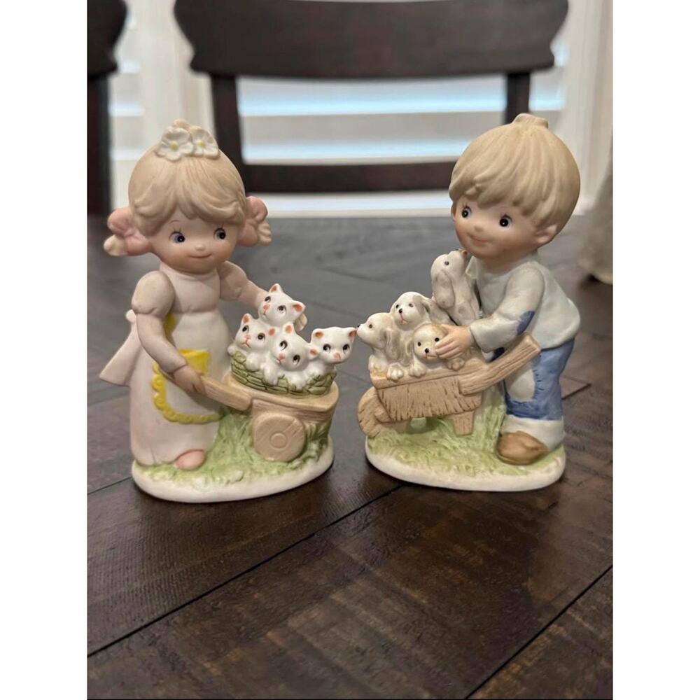 Vintage Homco #1402 Boy Puppies & Girl Kittens Wagon Bisque Porcelain Figurines